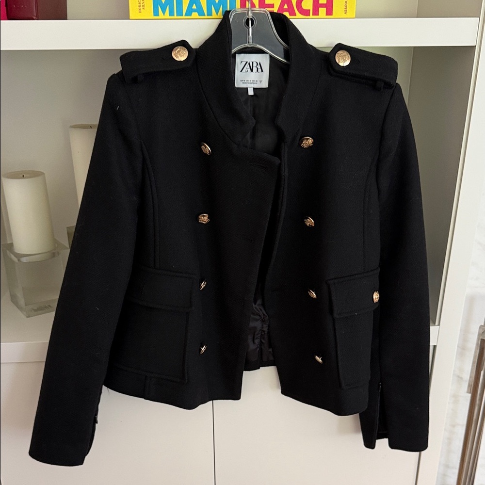 Zara Women's Black Blazer with Gold Buttons
